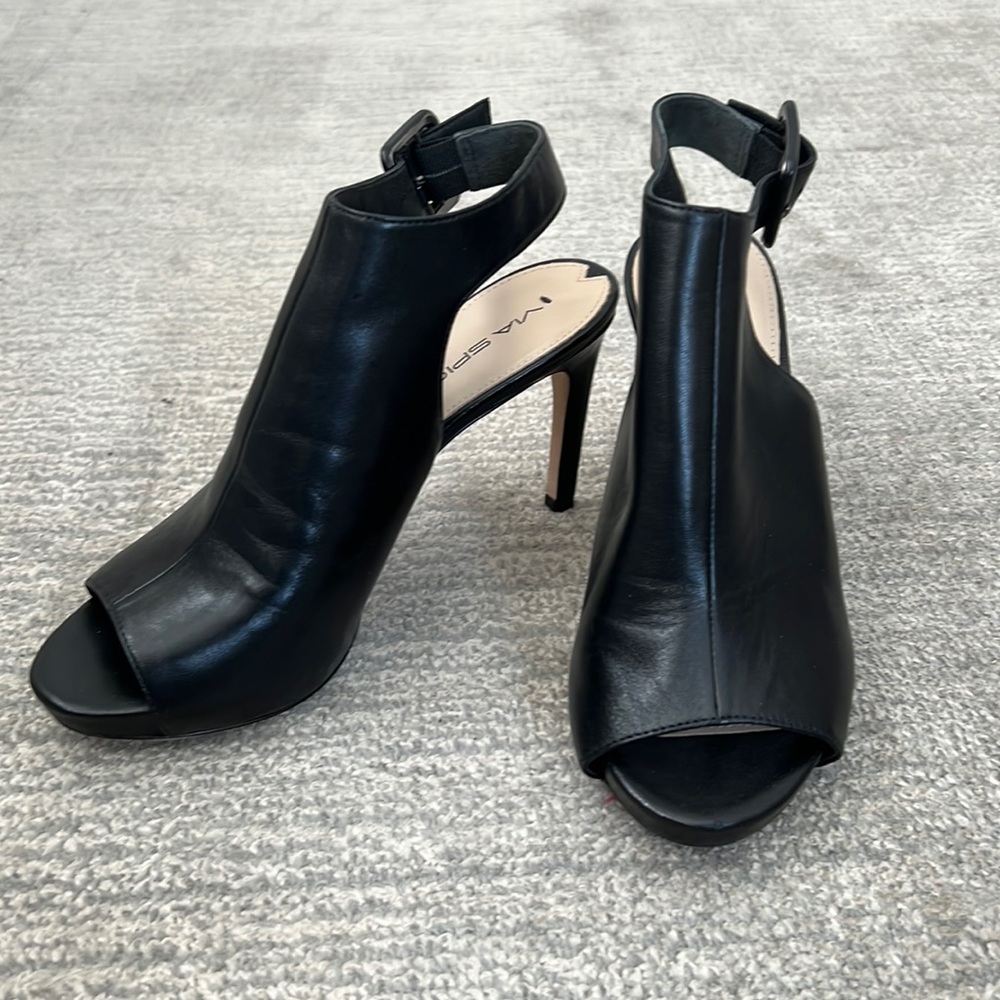 Via Spiga Black leather Heels- Buttery Soft Leather